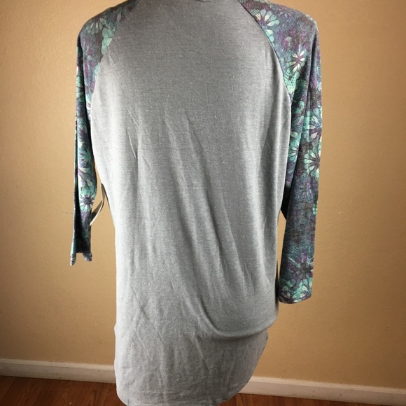 LuLaRoe NWT “Randy” unisex Tee - Picture 3 of 5